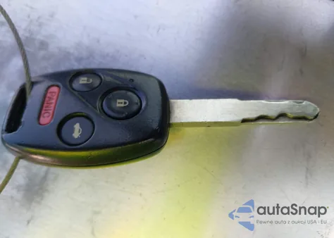 2011 Honda Accord 2.4 Lx from USA, damaged, VIN 1HGCP2F35BA030597